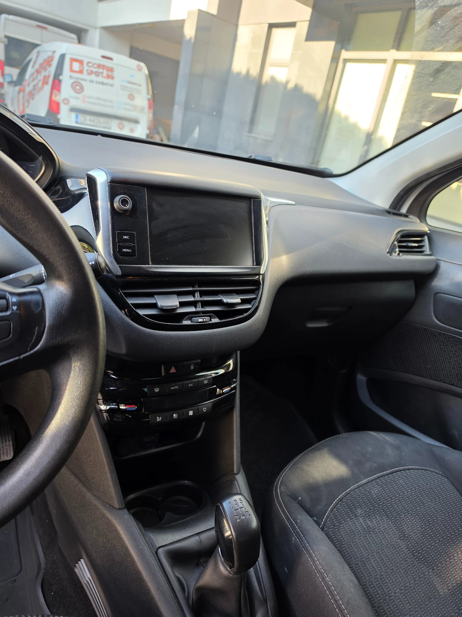 Peugeot 208 1.6 HDI  6B, снимка 9 - Автомобили и джипове - 55645287