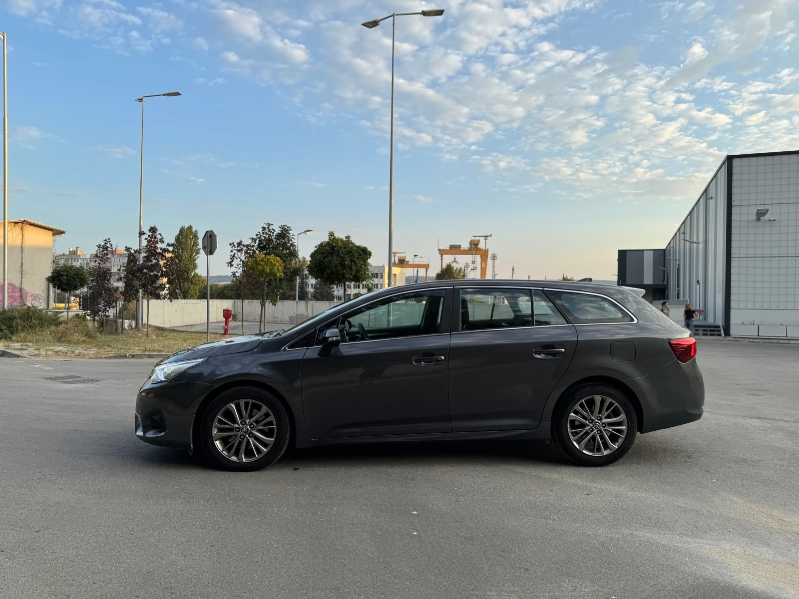 Toyota Avensis 2.0D4D 74хил км, снимка 8 - Автомобили и джипове - 55875974