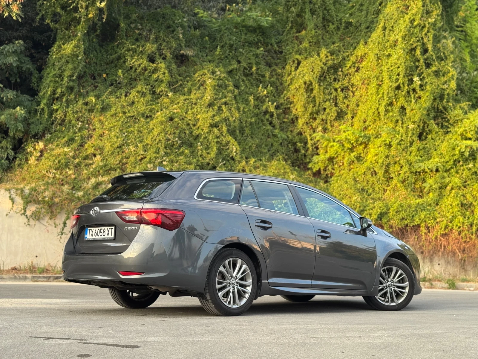 Toyota Avensis 2.0D4D 74хил км, снимка 3 - Автомобили и джипове - 55875974