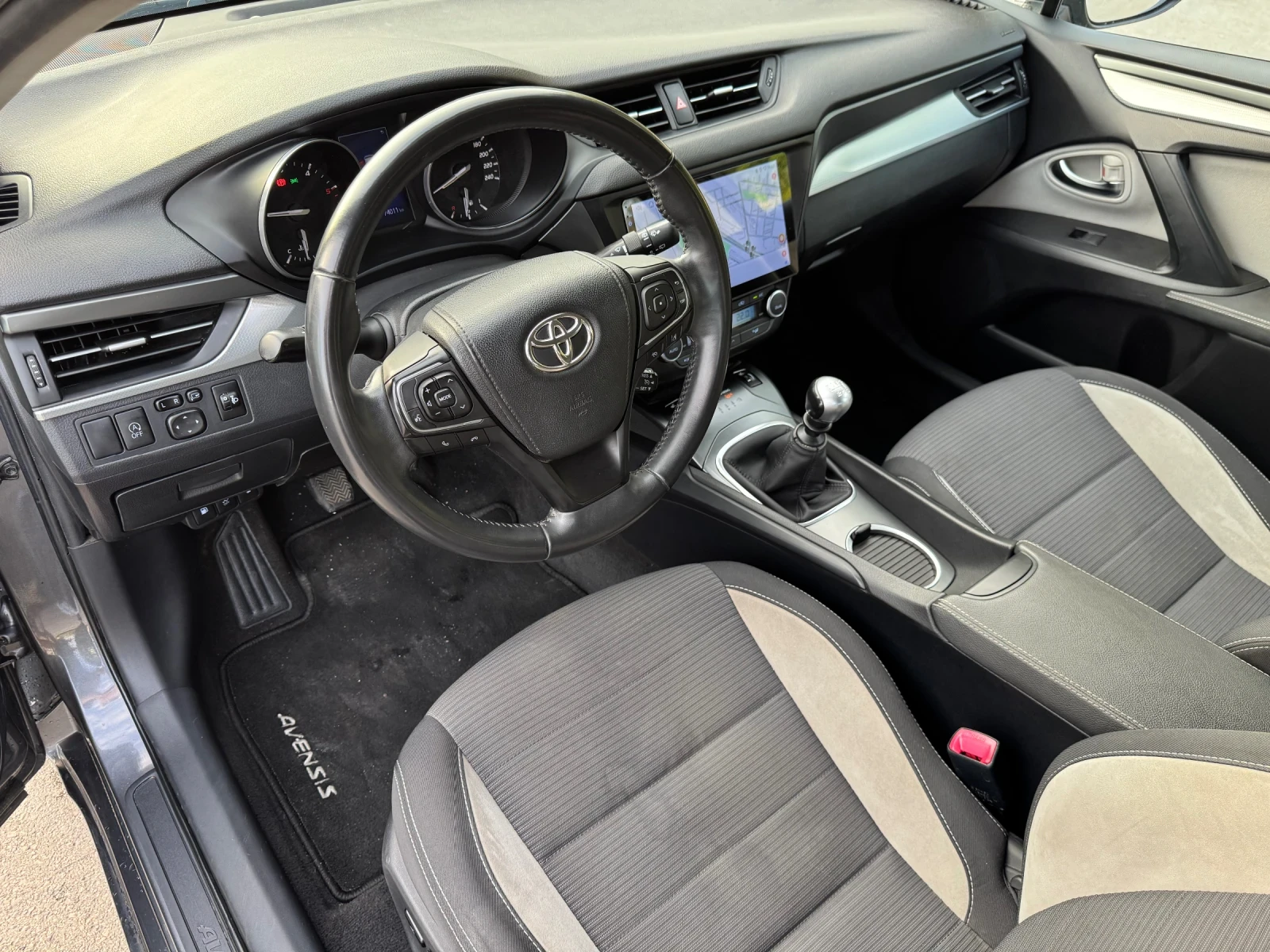 Toyota Avensis 2.0D4D 74хил км, снимка 10 - Автомобили и джипове - 55875974