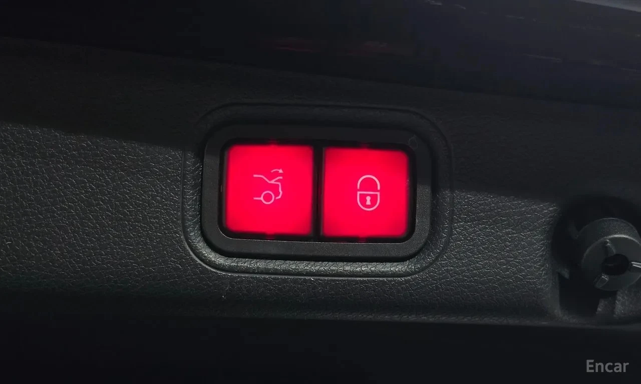 Mercedes-Benz E 220 * 4MATIC AMG Line * ДИСТРОНИК * HUD, снимка 17 - Автомобили и джипове - 55989716