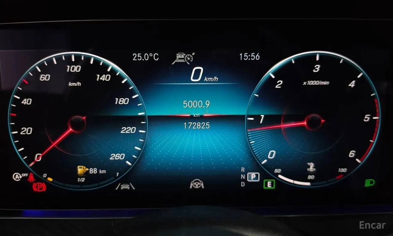 Mercedes-Benz E 220 * 4MATIC AMG Line * ДИСТРОНИК * HUD, снимка 7 - Автомобили и джипове - 55989716
