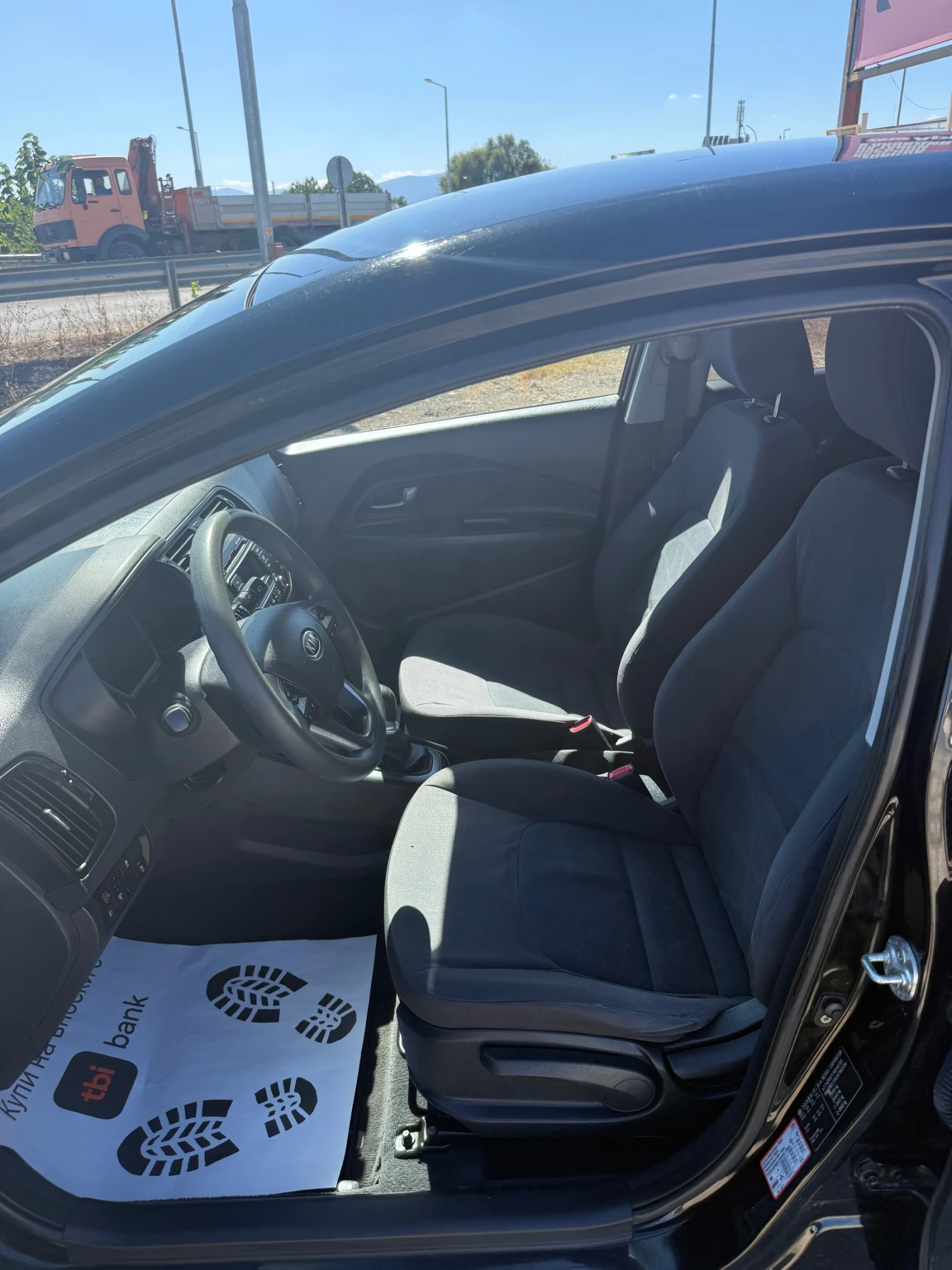 Kia Rio 1.1CRDI, снимка 9 - Автомобили и джипове - 56070120