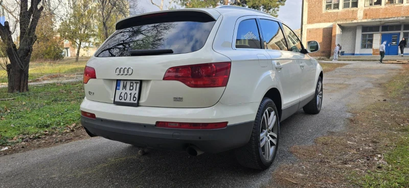 Audi Q7 ПАНОРАМА 6+ 1 НА ПРУЖИНИ , снимка 2 - Автомобили и джипове - 49166565