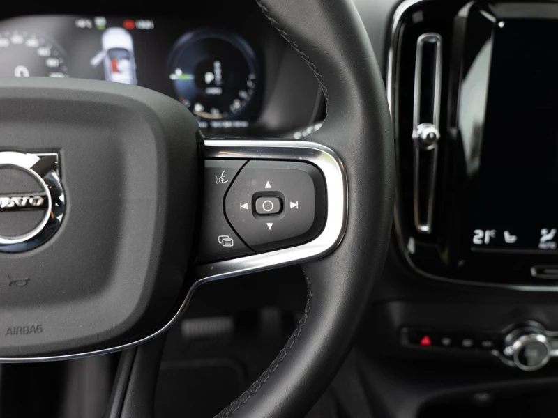 Volvo XC40 T5/261HP/INSCRIPTION/LED/NAVI/CAM/267vpr, снимка 9 - Автомобили и джипове - 49920485
