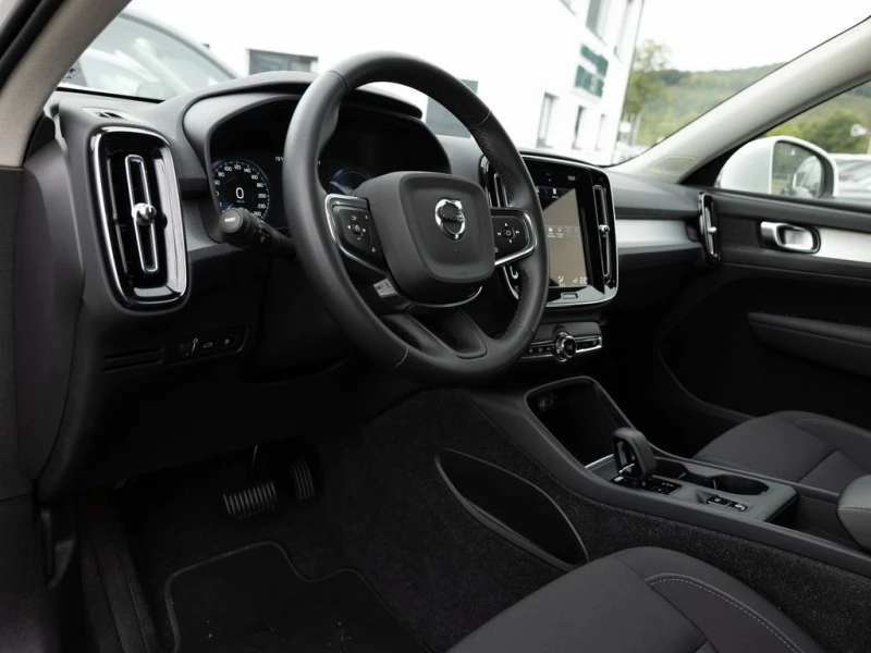 Volvo XC40 T5/261HP/INSCRIPTION/LED/NAVI/CAM/267vpr, снимка 10 - Автомобили и джипове - 49920485