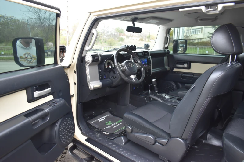 Toyota Fj cruiser 4.0i* V6* AUTOMAT* A-TRACK* 3''SUSPENSION*, снимка 9 - Автомобили и джипове - 52374792