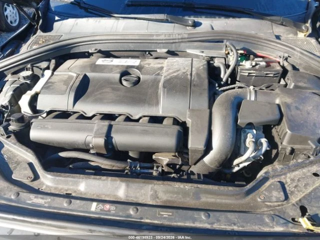 Volvo XC60 PREMIER+ * ДВУТОНОВ САЛОН* AWD, снимка 10 - Автомобили и джипове - 56365342