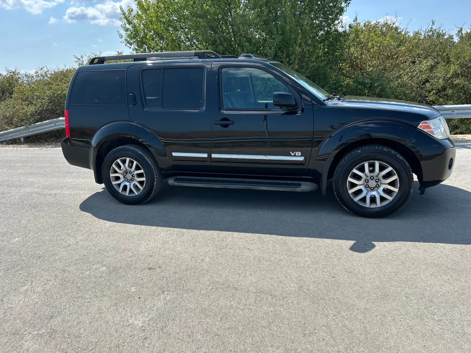 Nissan Pathfinder 5.6 V8 LE/ LPG - изображение 3