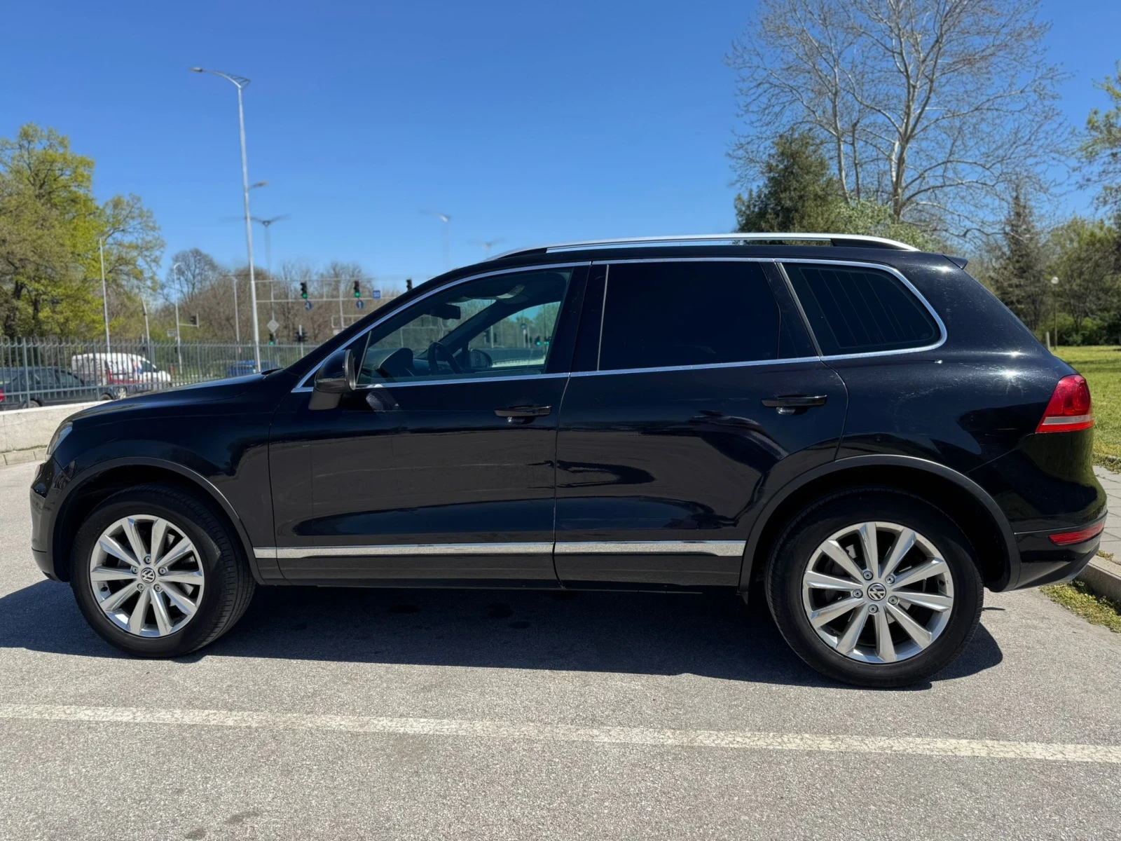 VW Touareg N1, снимка 4 - Автомобили и джипове - 54456768