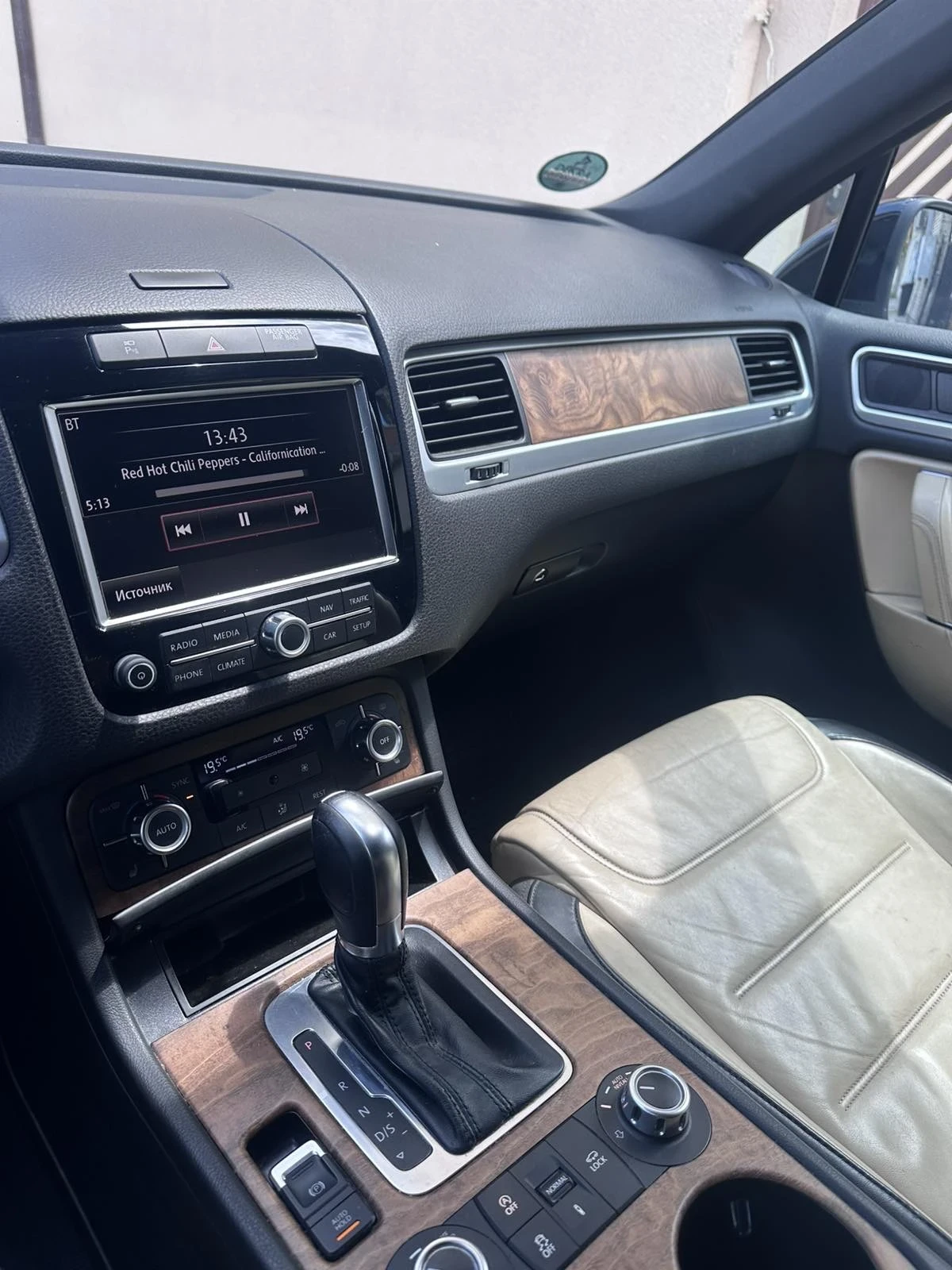 VW Touareg N1, снимка 15 - Автомобили и джипове - 54456768