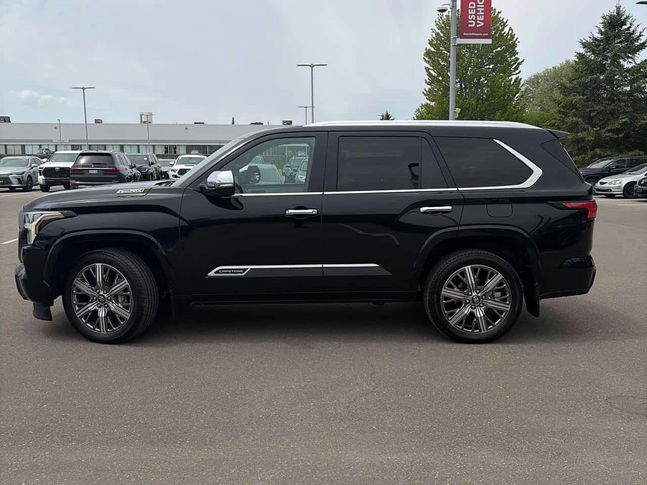 Toyota Sequoia Platinum 4WD / 360 / DISTRONIC / ОБДУХВАНЕ , снимка 2 - Автомобили и джипове - 54651779