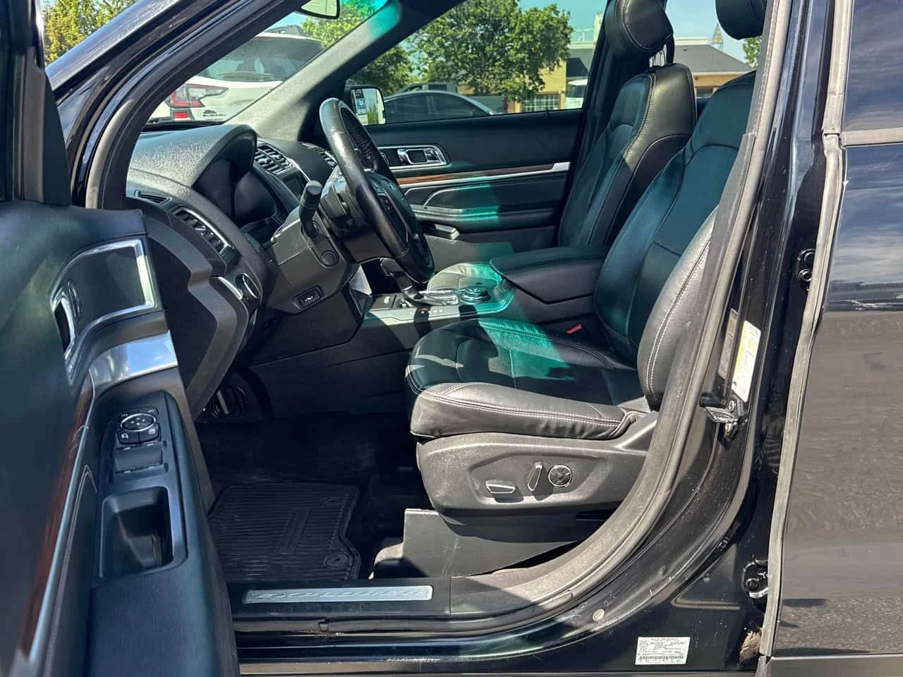 Ford Explorer * Limited * АВТОКРЕДИТ БЕЗ ПЪРВОНАЧАЛНА ВНОСКА* , снимка 13 - Автомобили и джипове - 54700195