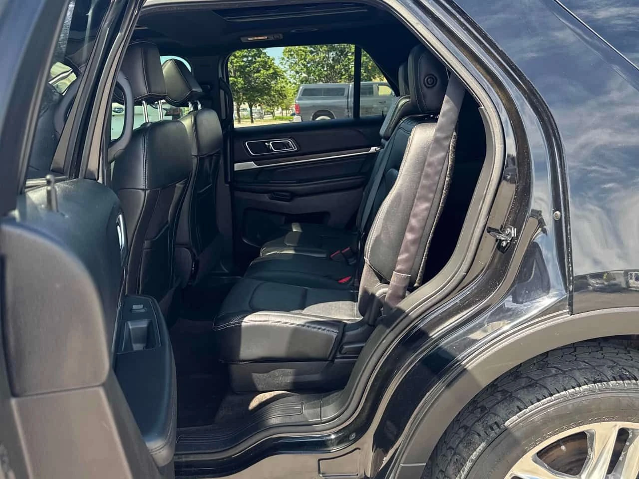 Ford Explorer * Limited * АВТОКРЕДИТ БЕЗ ПЪРВОНАЧАЛНА ВНОСКА* , снимка 14 - Автомобили и джипове - 54700195