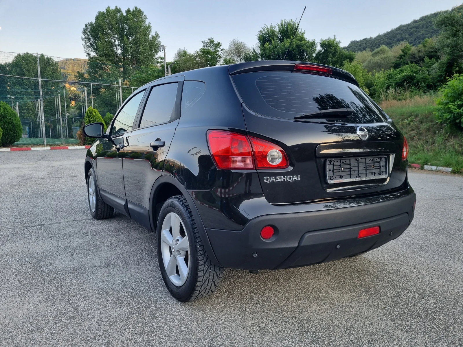 Nissan Qashqai 2.0/GAZ/4X4, снимка 8 - Автомобили и джипове - 55064526