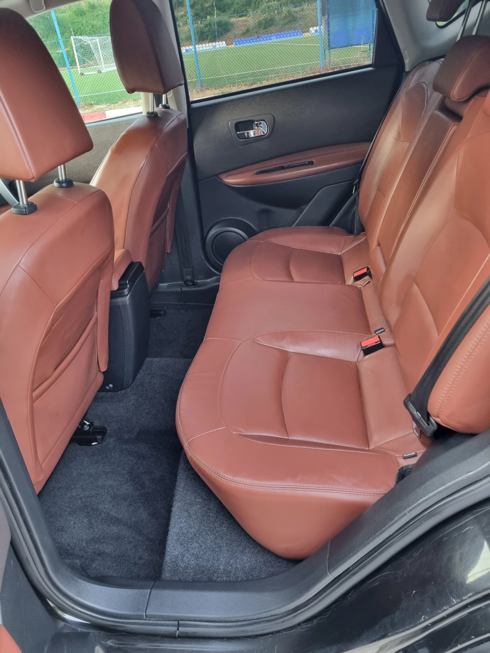 Nissan Qashqai 2.0/GAZ/4X4, снимка 13 - Автомобили и джипове - 55064526