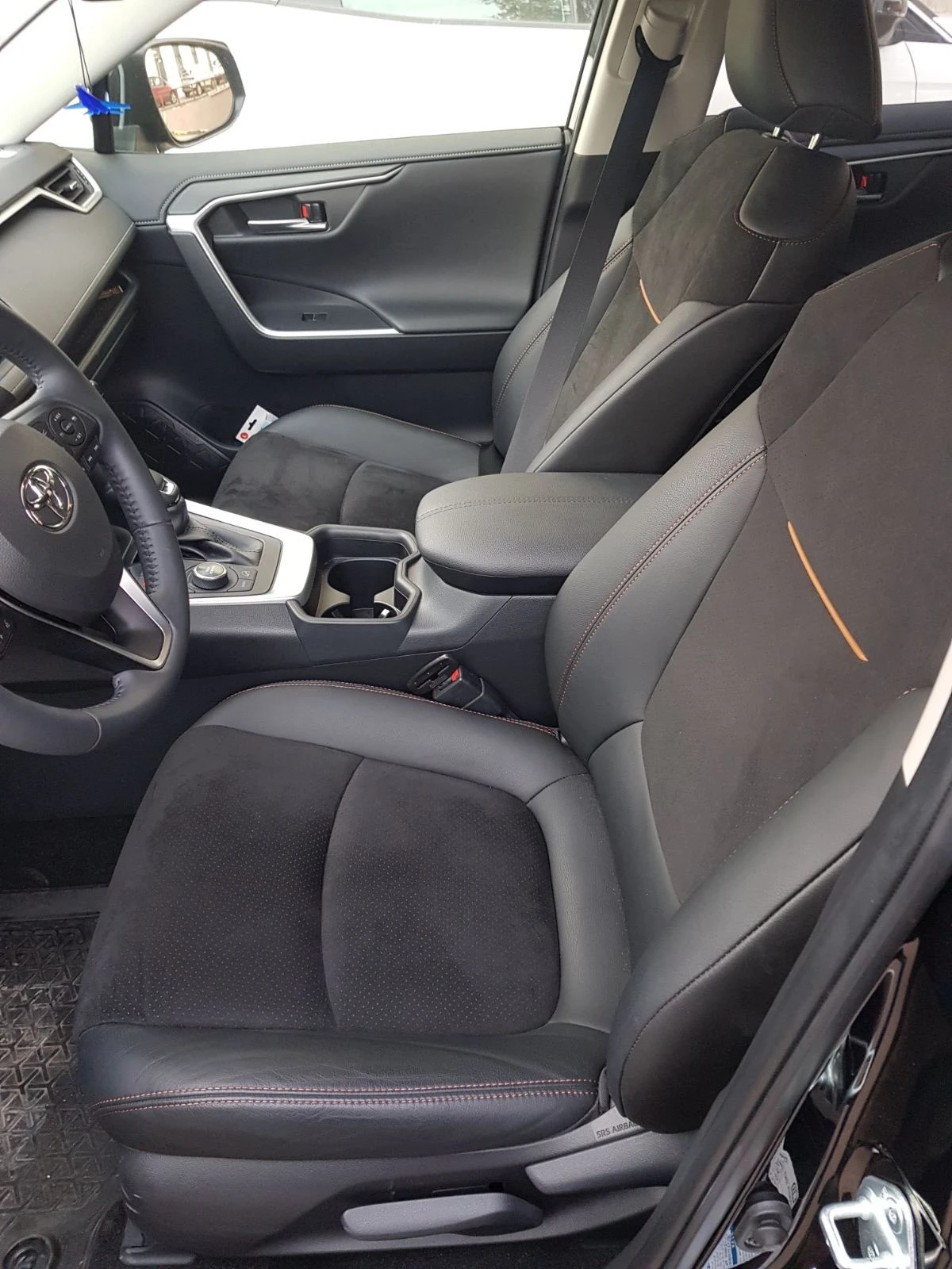Toyota Rav4, снимка 8 - Автомобили и джипове - 55513461