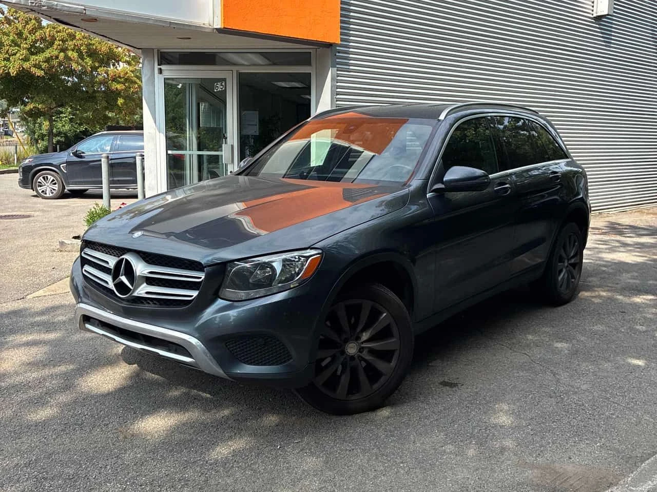 Mercedes-Benz GLC 300 * CARFAX * ОПЦИЯ ЗА ФИНАНСИРАНЕ * 