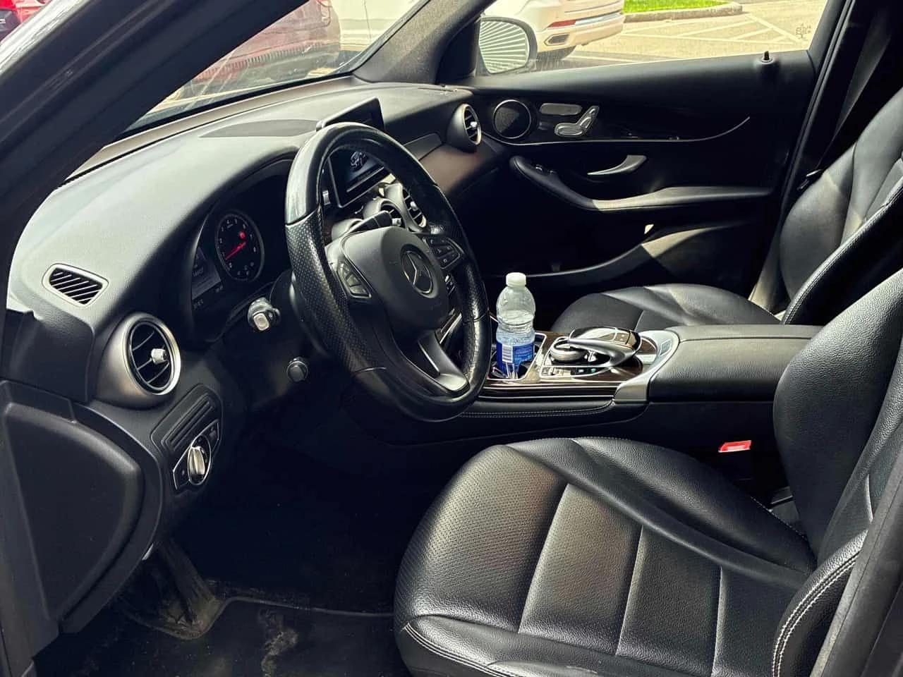 Mercedes-Benz GLC 300 * CARFAX * ОПЦИЯ ЗА ФИНАНСИРАНЕ * , снимка 5 - Автомобили и джипове - 55588295