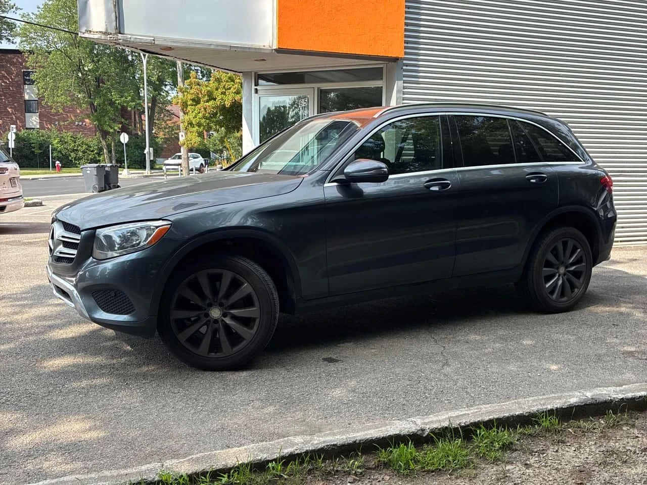 Mercedes-Benz GLC 300 * CARFAX * ОПЦИЯ ЗА ФИНАНСИРАНЕ * , снимка 2 - Автомобили и джипове - 55588295