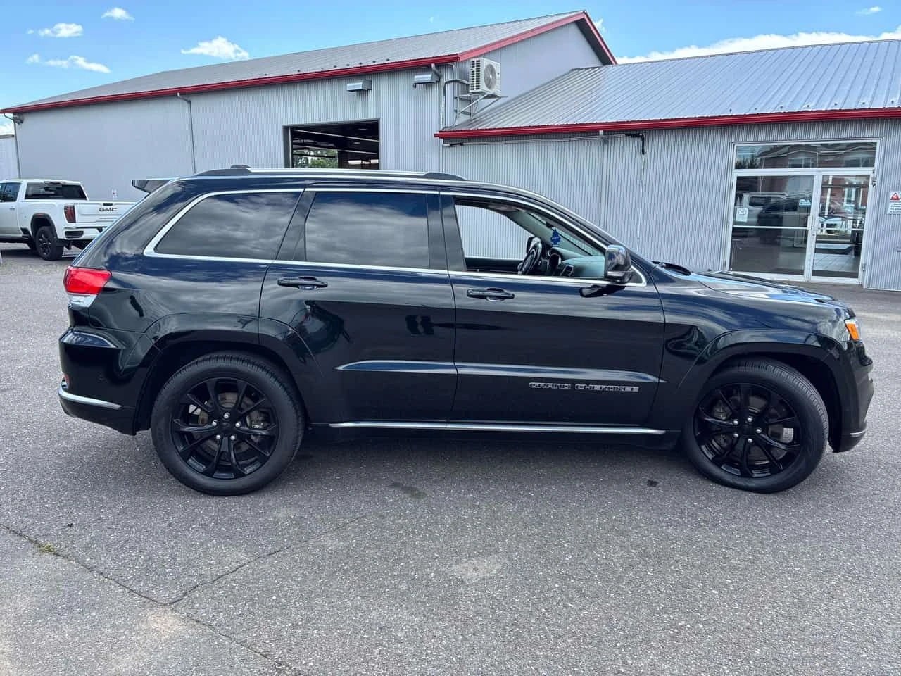 Jeep Grand cherokee SUMMIT* DISTRONIC* ОБУДХВАНЕ* CARFAX* , снимка 3 - Автомобили и джипове - 55664784