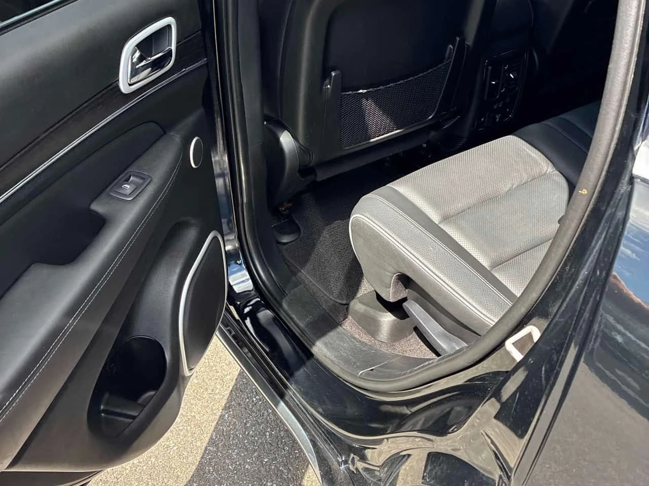 Jeep Grand cherokee SUMMIT* DISTRONIC* ОБУДХВАНЕ* CARFAX* , снимка 13 - Автомобили и джипове - 55664784