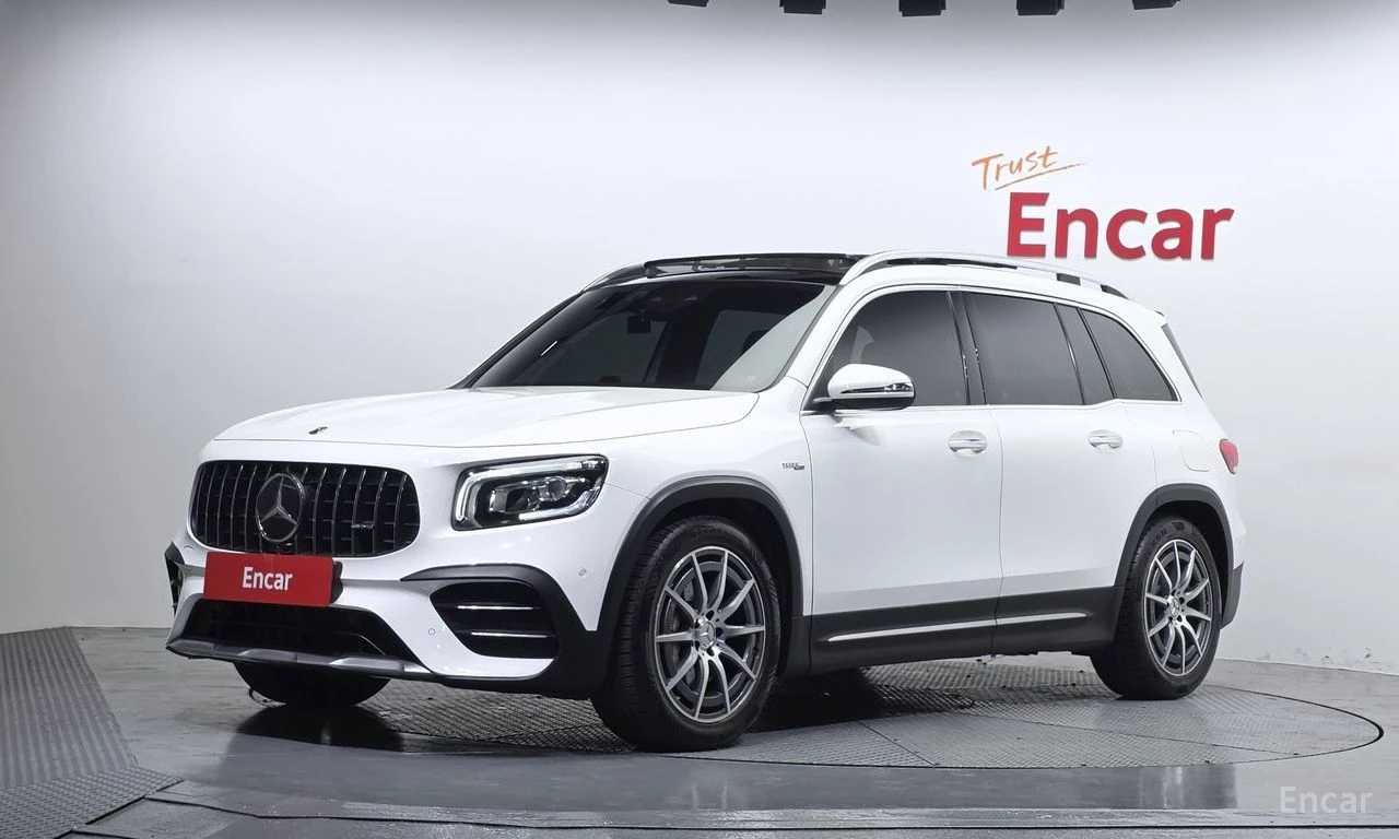Mercedes-Benz GLB35AMG 4MATIC* ДИСТРОНИК* LANE* ASSIST* КАМЕРА* , снимка 3 - Автомобили и джипове - 55696216