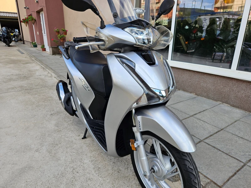 Honda Sh 150ie, ABS, Led, Start-Stop, 2017г., снимка 10 - Мотоциклети и мототехника - 46816985