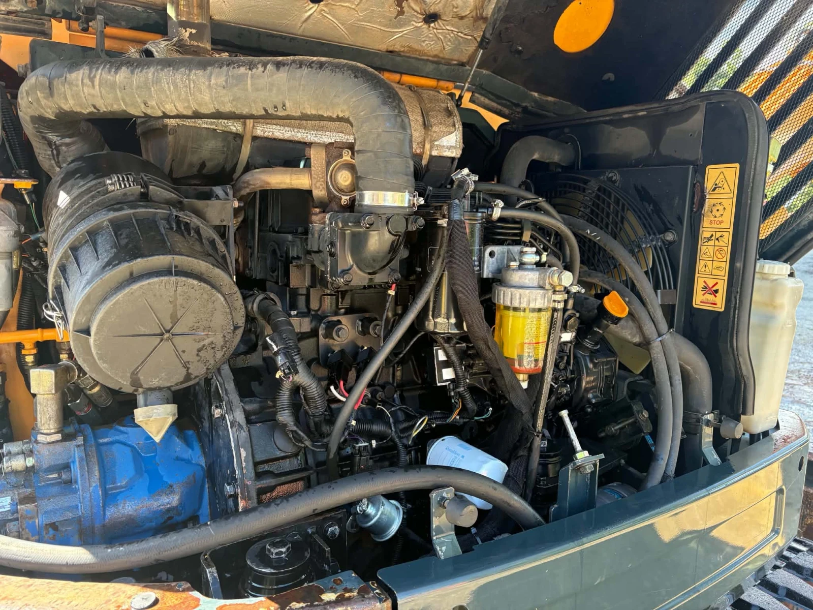 Багер Hyundai Yanmar двигател, снимка 7 - Индустриална техника - 54752695