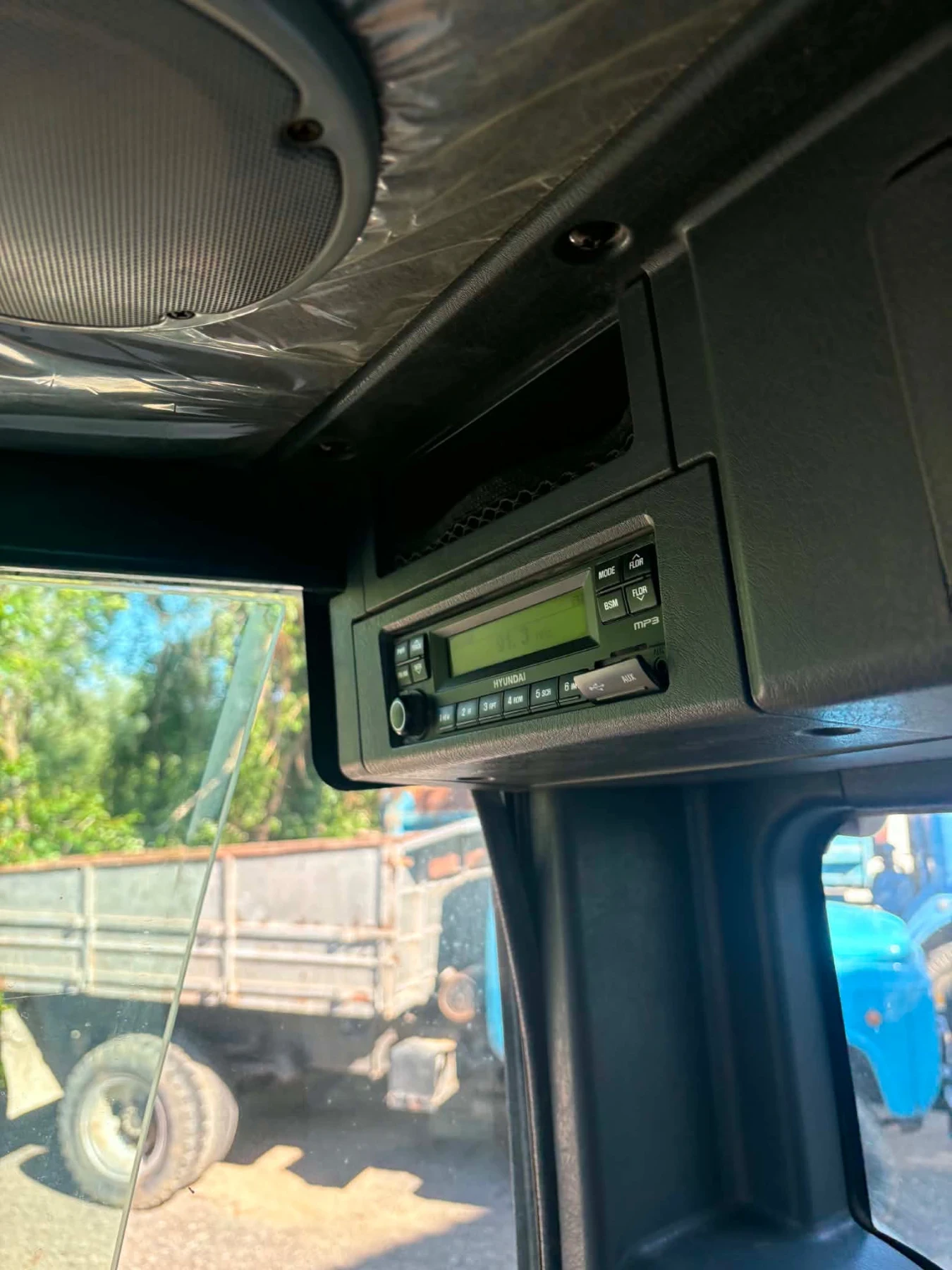 Багер Hyundai Yanmar двигател, снимка 3 - Индустриална техника - 54752695