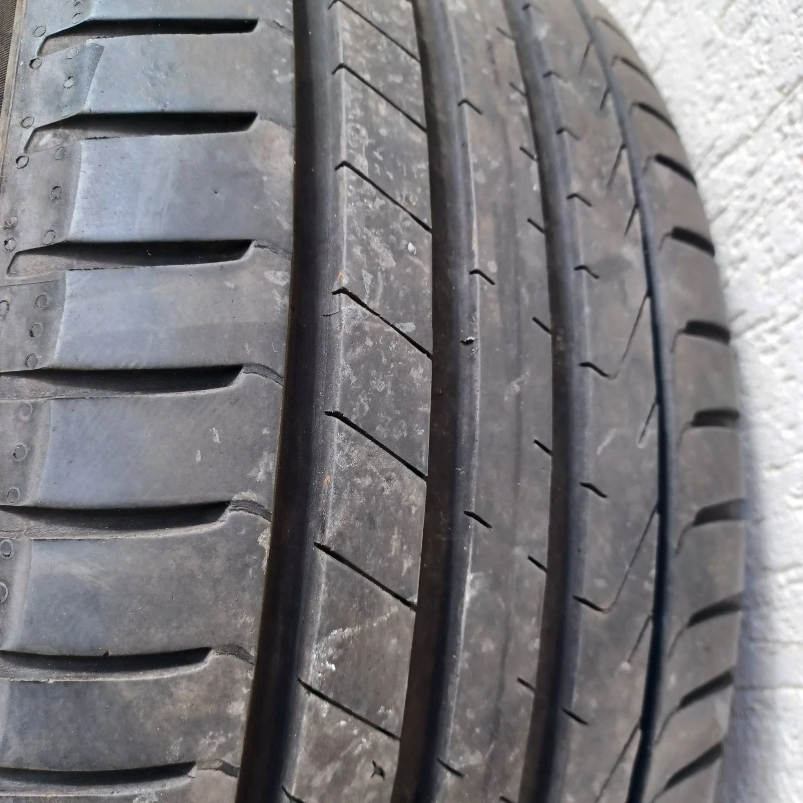 Гуми Летни 215/55R17, снимка 7 - Гуми и джанти - 55011124