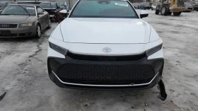 Toyota Crown XLE * CARFAX* , снимка 13