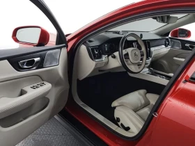 Volvo V60 Cross Country 2Nd Generation B5 Pro Awd, снимка 10