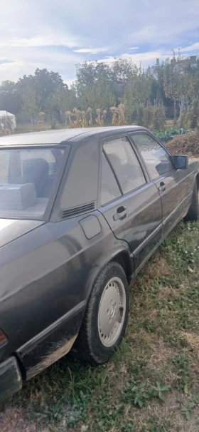 Mercedes-Benz 190, снимка 3