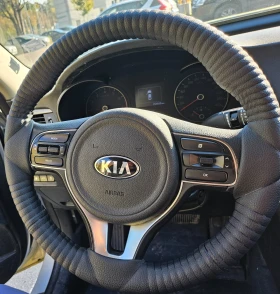 Kia K5 | Mobile.bg    13