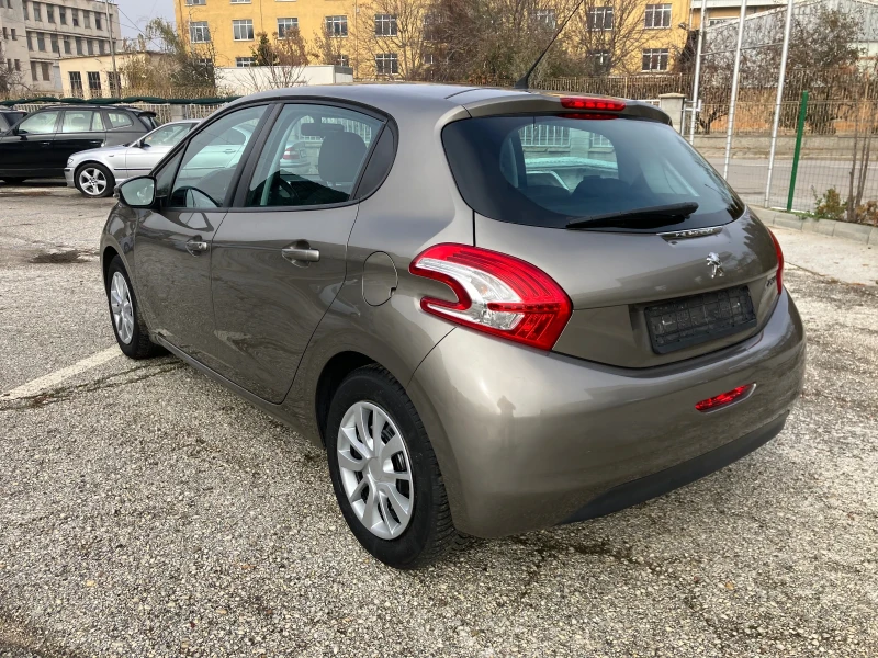 Peugeot 208 1.4-HDI-68kc, снимка 7 - Автомобили и джипове - 47314356