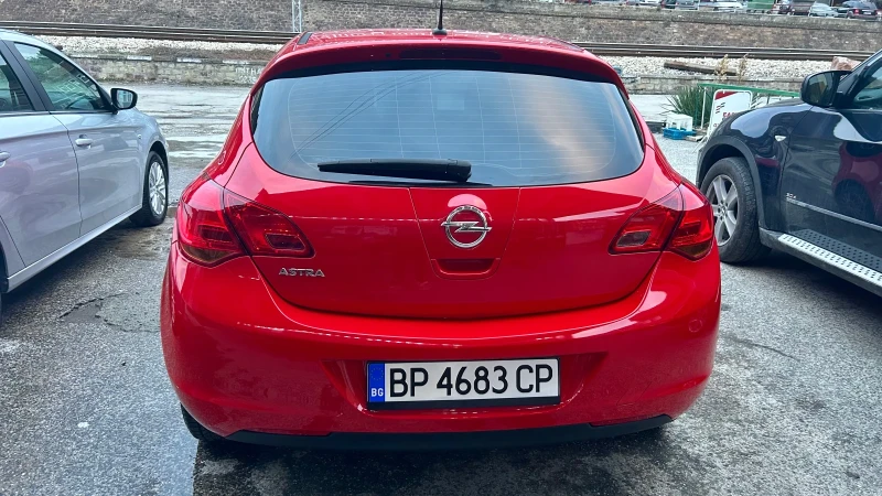 Opel Astra, снимка 2 - Автомобили и джипове - 48563912