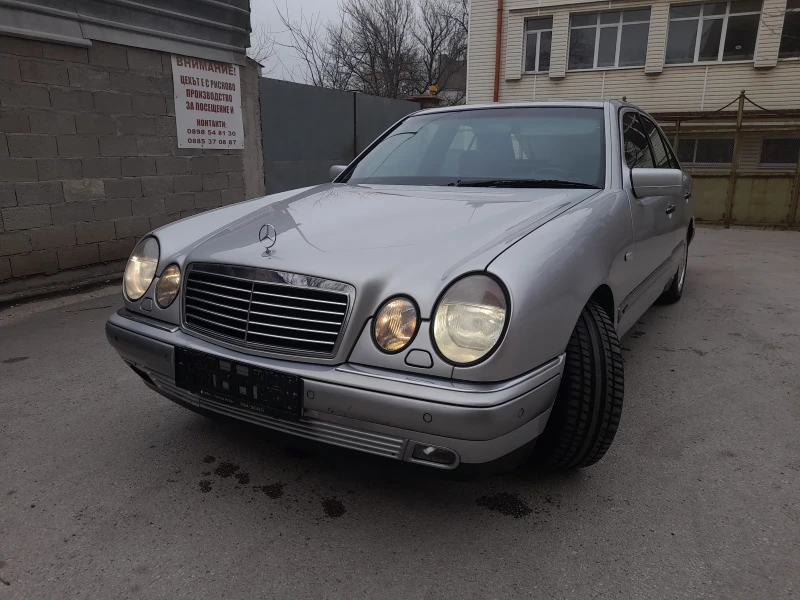 Mercedes-Benz E 290 Е 290 ТД АВТОМАТ 168км, снимка 1 - Автомобили и джипове - 48537815