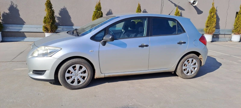 Toyota Auris 1.33 Dual-VVTi EU-5/ 6 СКОРОСТИ, снимка 5 - Автомобили и джипове - 49290605