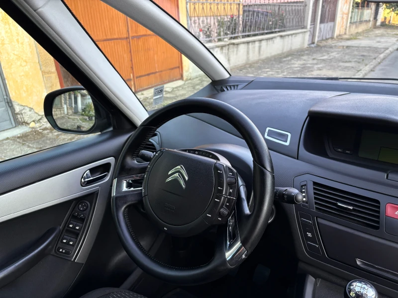 Citroen C4 Picasso 1.6i FACELIFT* LED* EXCLUSIVE* 189 000км* , снимка 12 - Автомобили и джипове - 50983692
