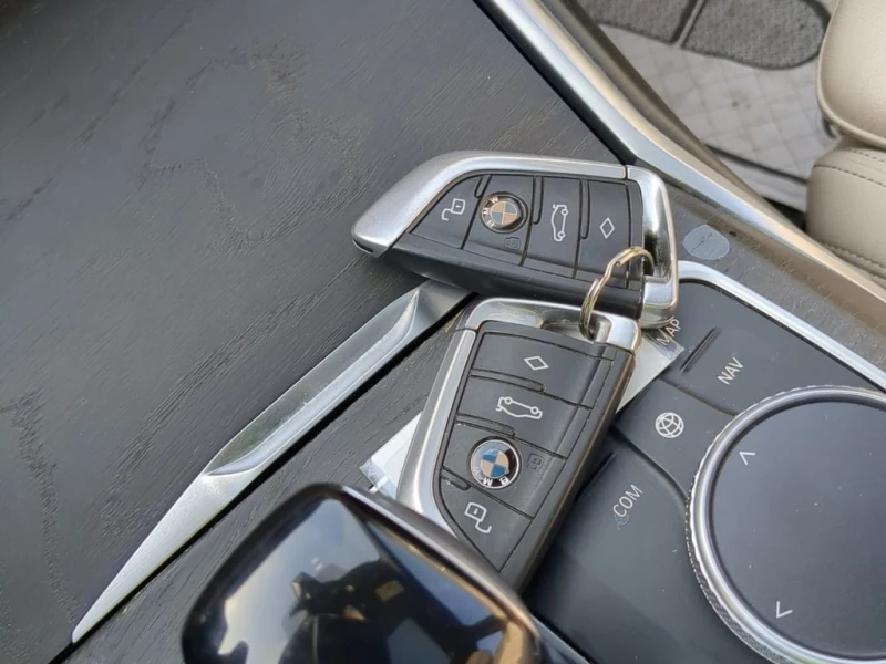 BMW 330 * 330I XDRIVE * CARFAX * ЦЕНА ДО БГ, снимка 14 - Автомобили и джипове - 53077235