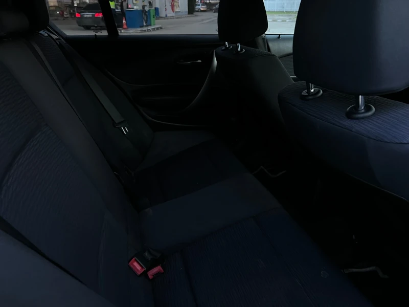 BMW 120 D 143кс FACELIFT, снимка 7 - Автомобили и джипове - 53526132
