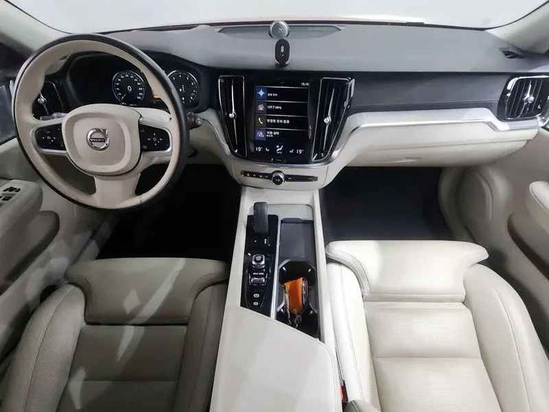 Volvo V60 Cross Country 2Nd Generation B5 Pro Awd, снимка 7 - Автомобили и джипове - 55000437