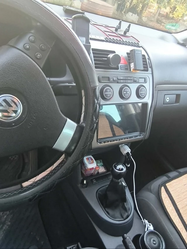 VW Touran, снимка 9 - Автомобили и джипове - 55602949