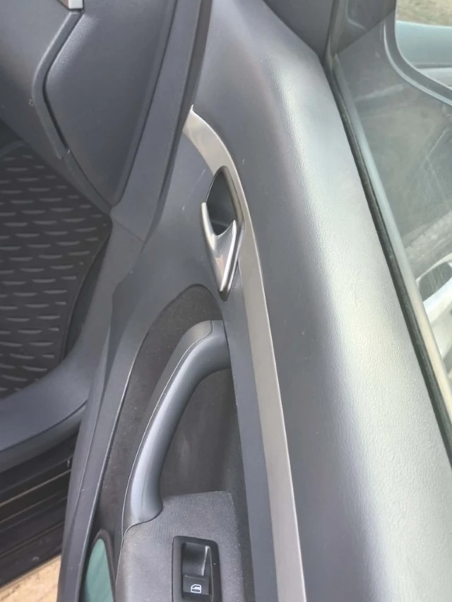 VW Touran, снимка 15 - Автомобили и джипове - 55602949