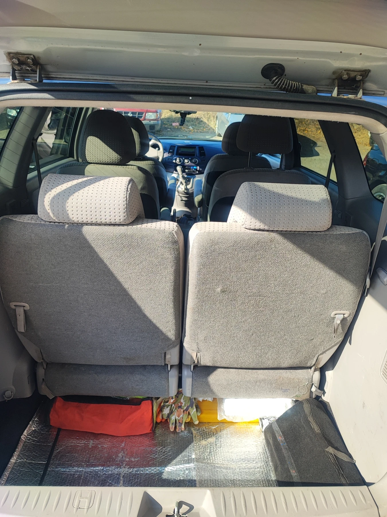 Mitsubishi Grandis 2.4 i. 16V MIVEC* 5+ 1* ГАЗ | Mobile.bg — изображение 13