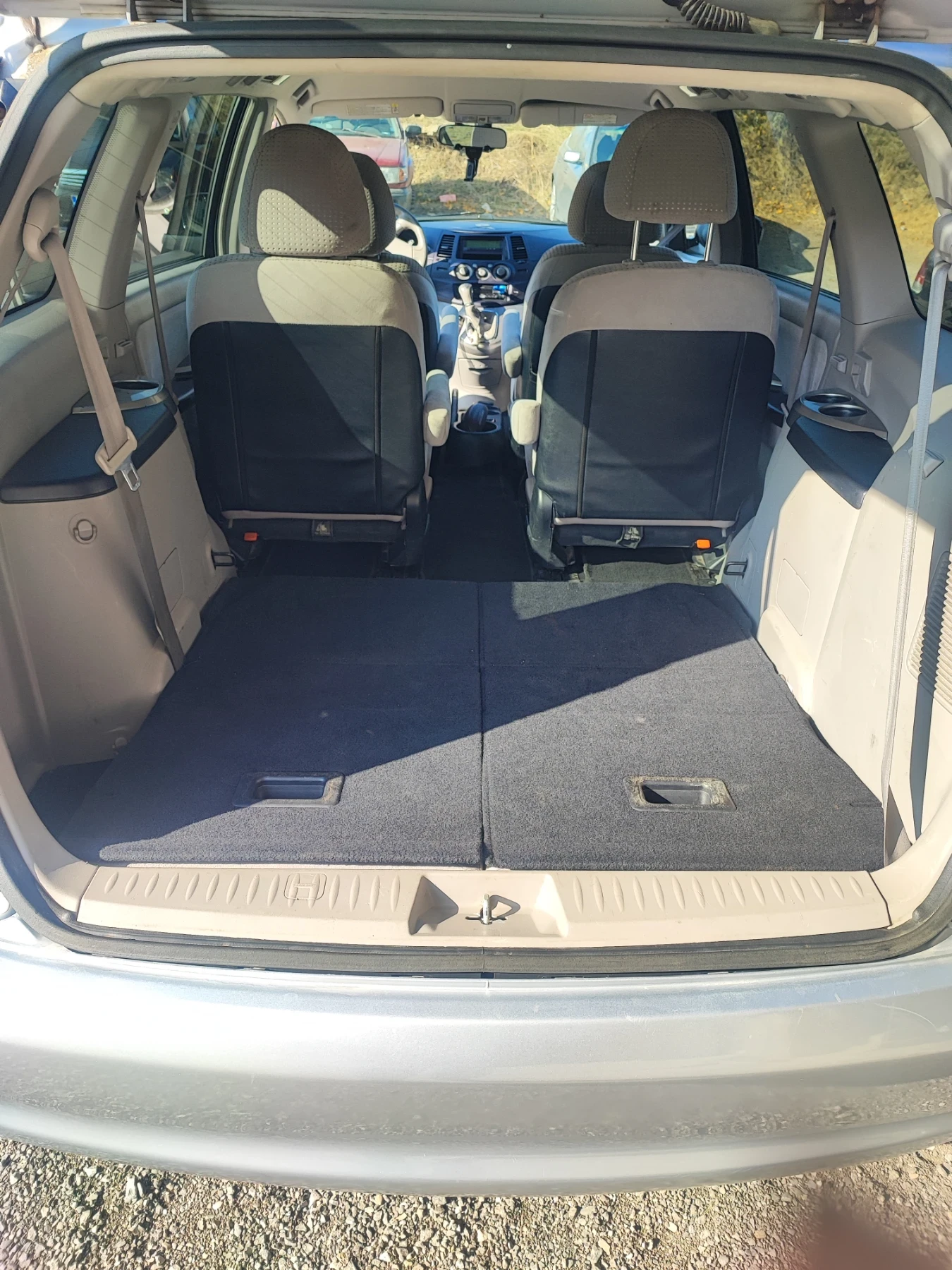 Mitsubishi Grandis 2.4 i. 16V MIVEC* 5+ 1* ГАЗ | Mobile.bg — изображение 14