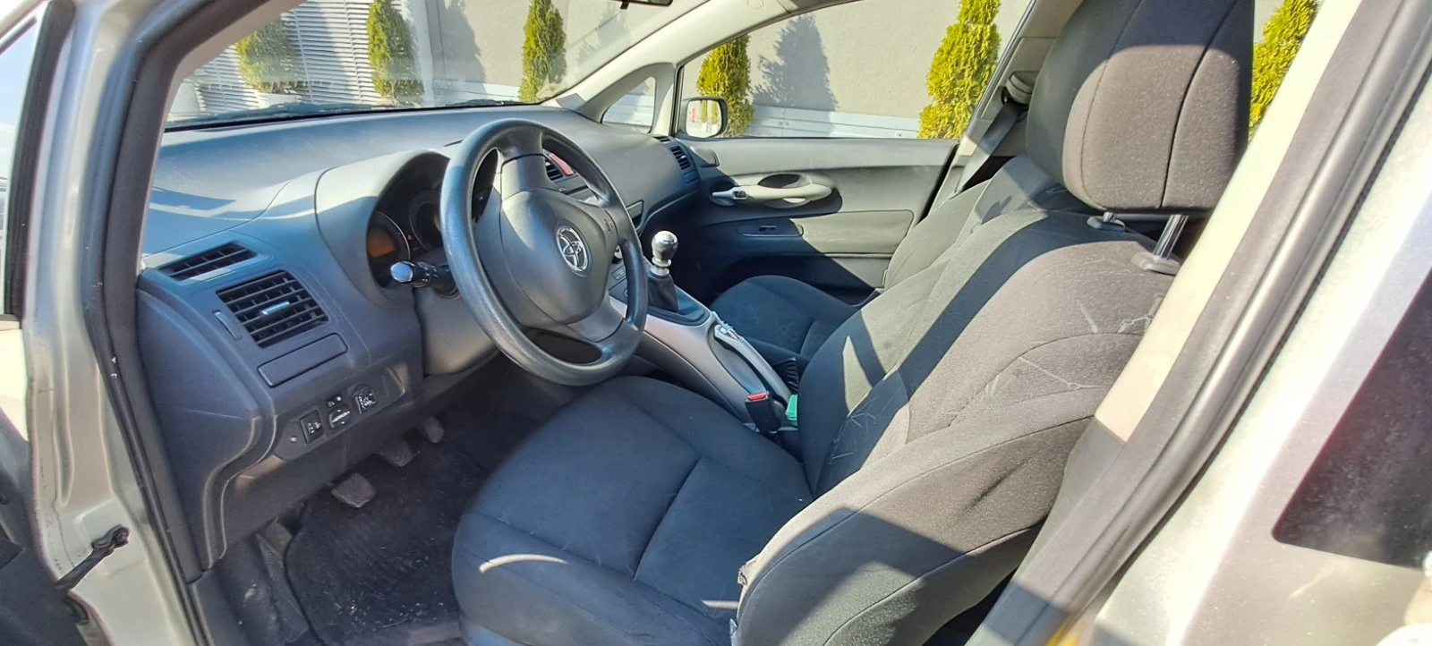 Toyota Auris 1.33 Dual-VVTi EU-5/ 6 СКОРОСТИ - изображение 7