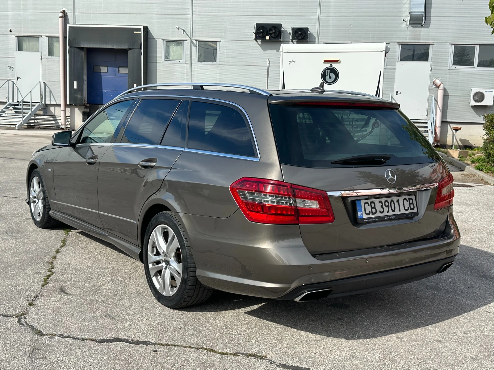 Mercedes-Benz E 350 3.0d 231 к.с. - изображение 3