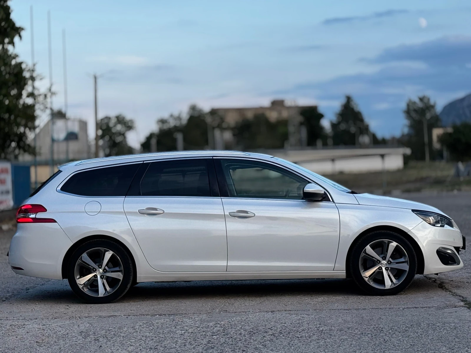 Peugeot 308 2.0BlueHDI/KEYLESS/ПАНОРАМА - изображение 6